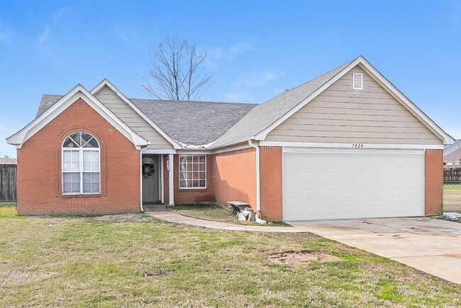 Building Photo - 7420 Dunbarton Dr