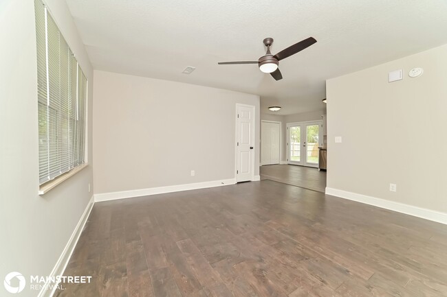 Foto del edificio - 1406 Blue Forest Ln