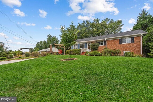 Foto del edificio - 3826 Pickett Ct