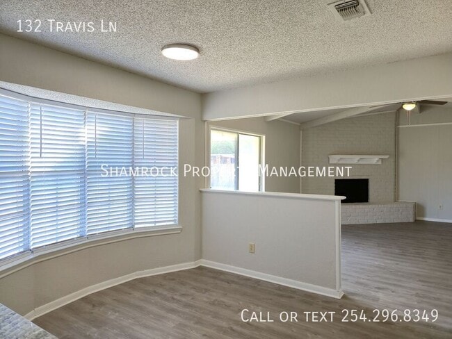 Building Photo - Newly Remodeled Hewitt Home!