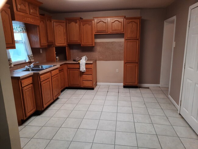 Kitchen - 516 N 34th St