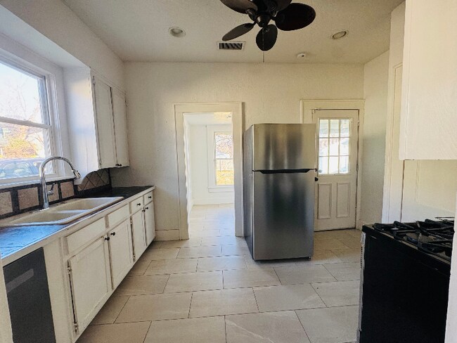 Foto del edificio - 1735 NW 12th St