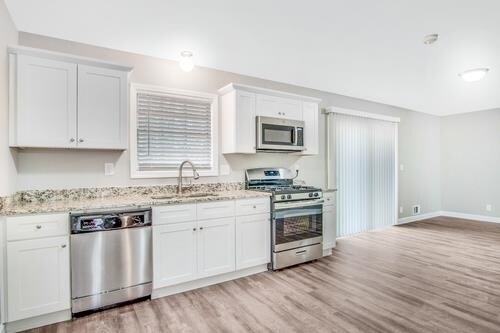 Foto del edificio - 446 Martindale Ct