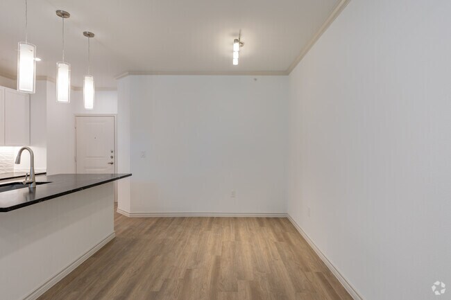 Sala de estar y comedor - Oak Ridge Apartments