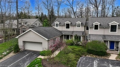 Building Photo - 3382 E Glencoe Rd