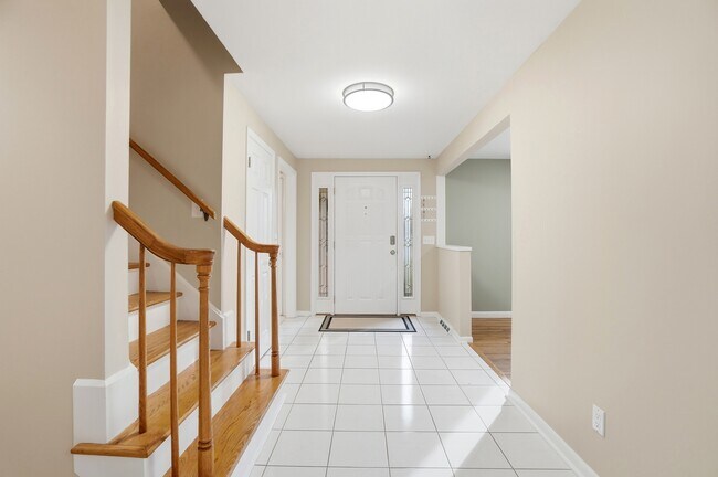 Foto del edificio - 2481 E Rahn Rd