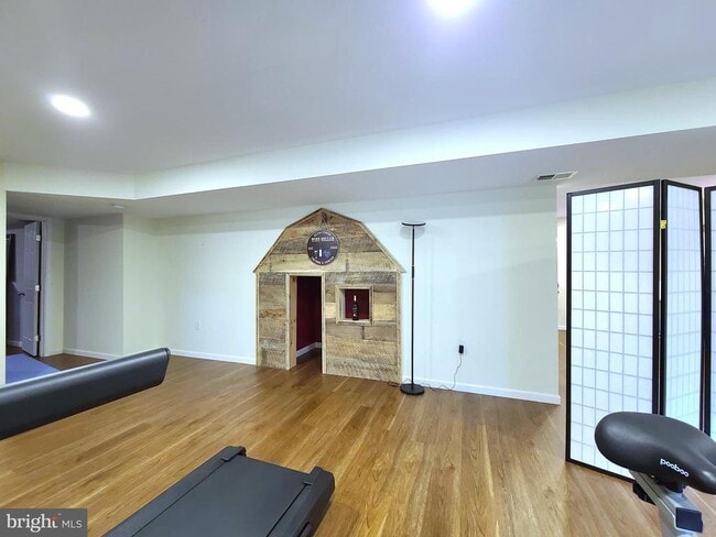 Building Photo - 110 Bentpath Ct