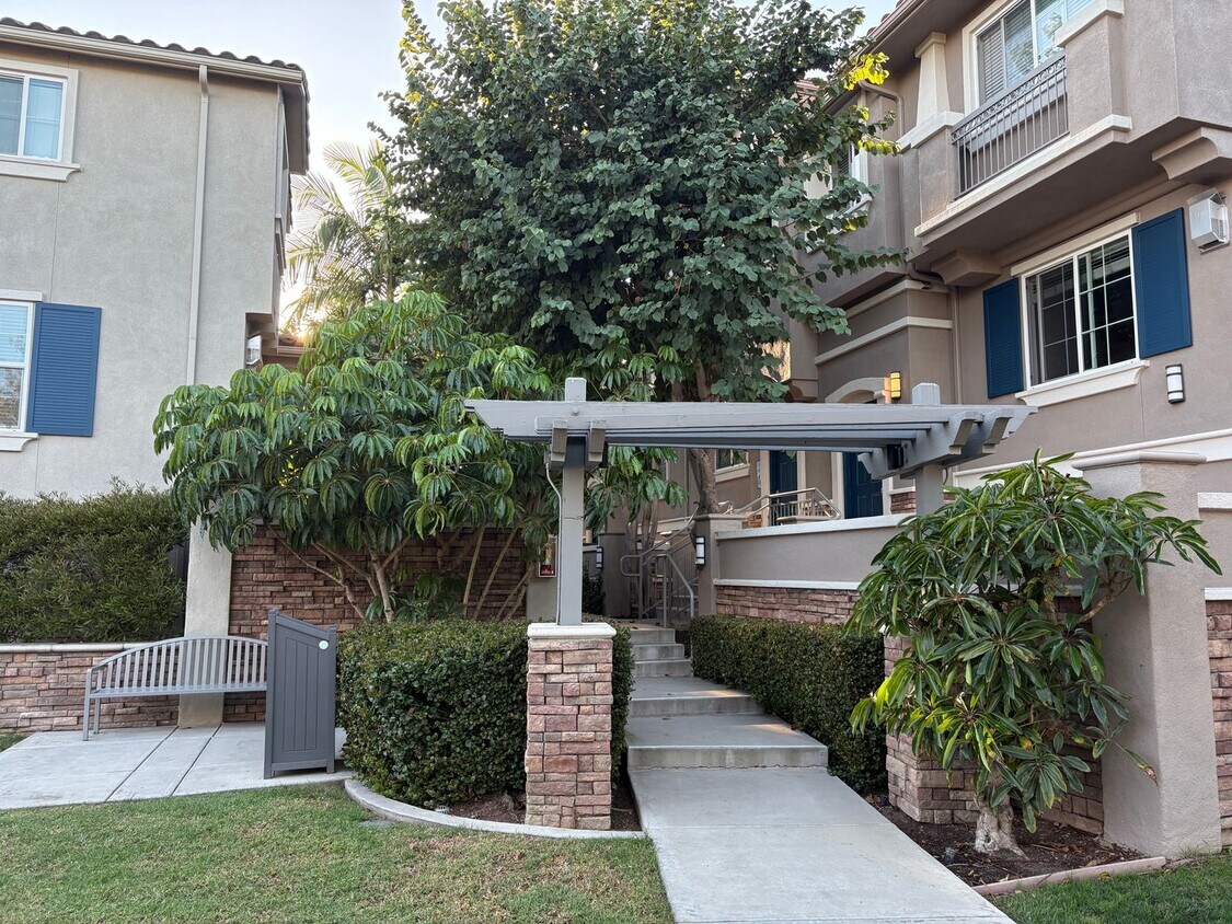 Primary Photo - Great Tri-Level Townhome in Coastal Carlsb...