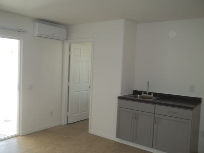 Foto del edificio - 2176 Farwell St