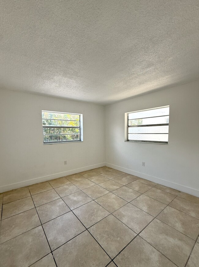 Bedroom - Alhambra Apartments