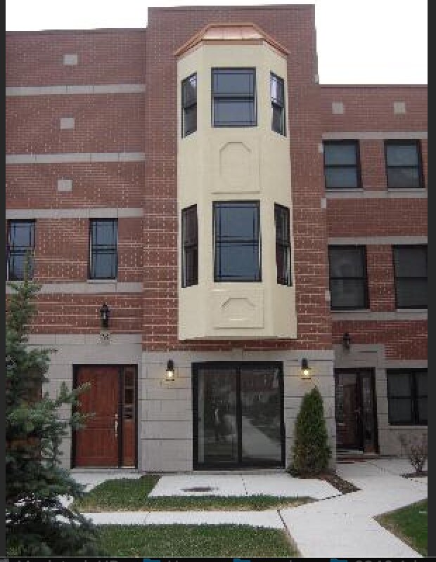 Primary Photo - 2340 W Adams St