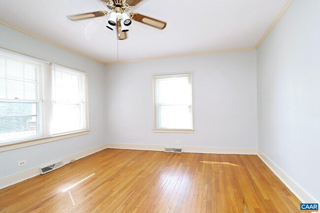 Foto del edificio - 236 Hartmans Mill Rd