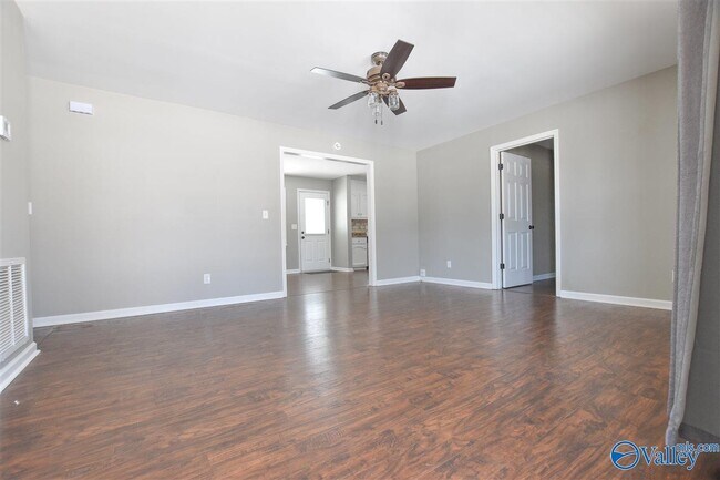Building Photo - 315 Mylo Rd