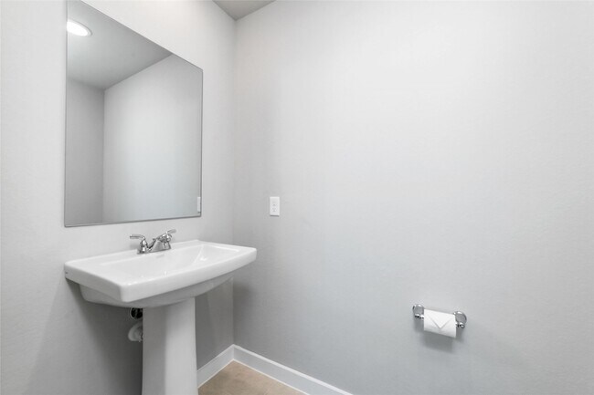 Foto del edificio - 7246 Clearwater Cv Dr