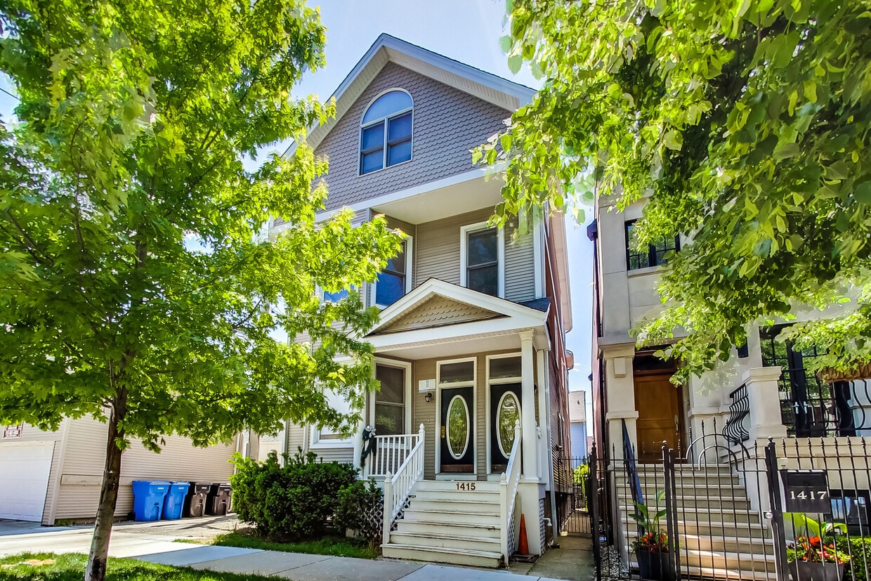 Primary Photo - 1415 W Barry Ave