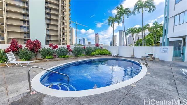 Building Photo - 710 Lunalilo St