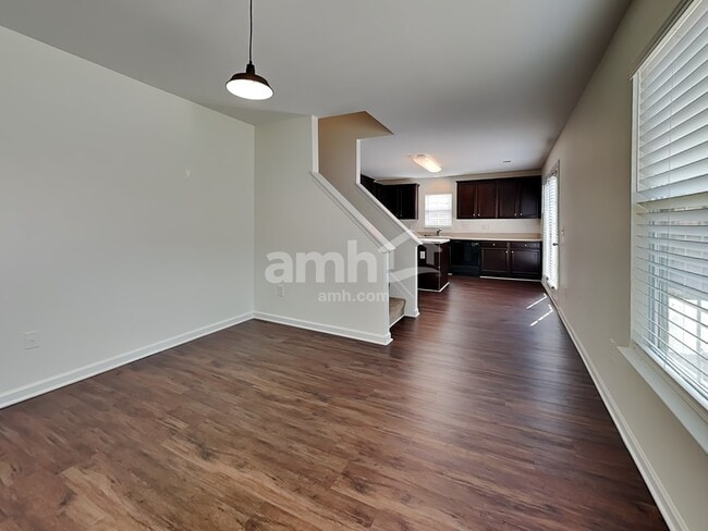 Building Photo - 2718 Quail Oaks Dr