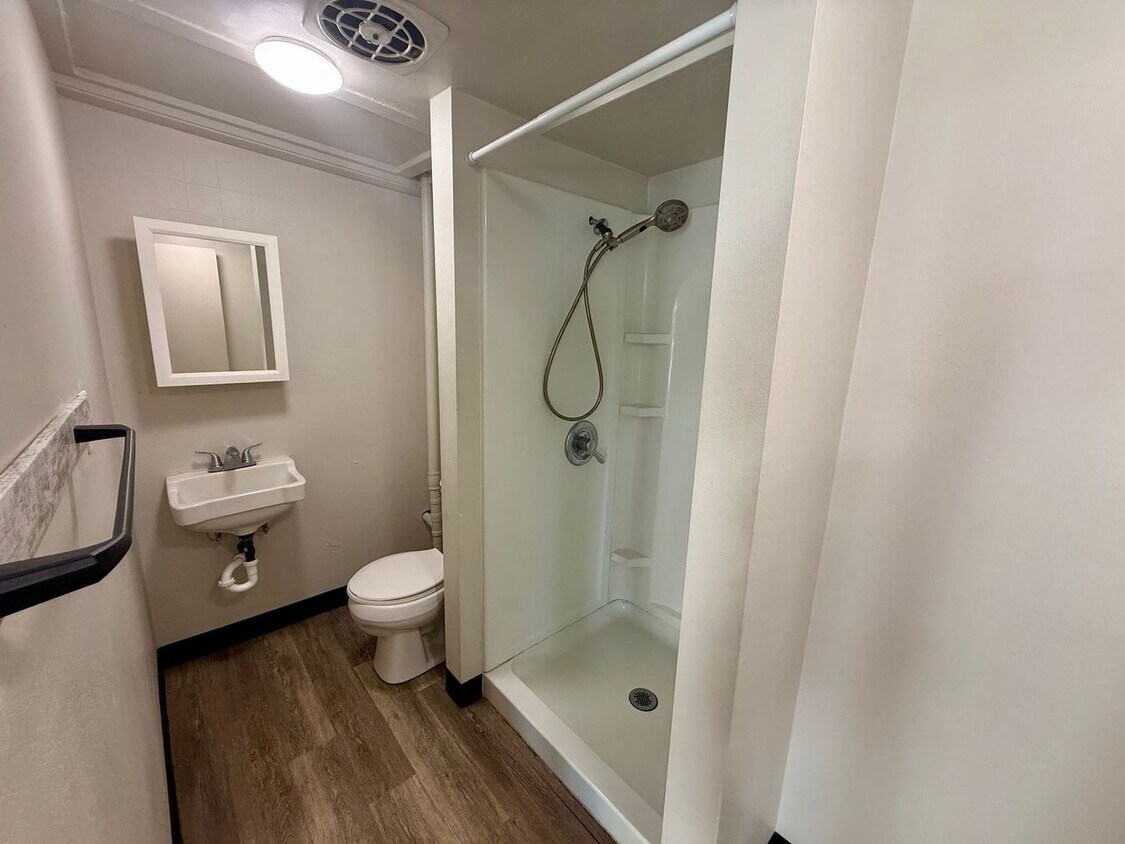 Foto del edificio - 1305 Merrill Ave