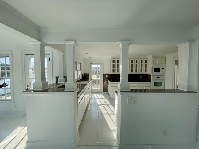 Foto del edificio - 163 Harbor Rd