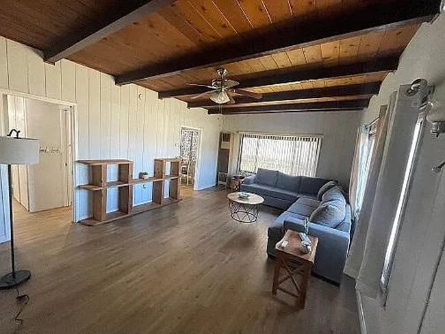 Building Photo - Cute House in Imperial Beach!