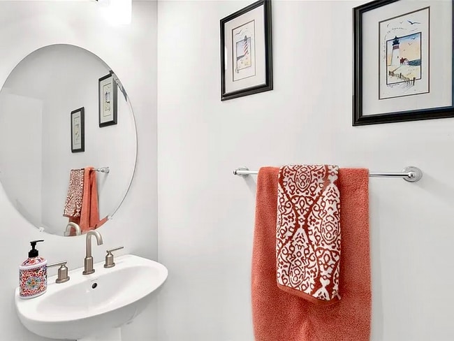 Building Photo - 1423 SW 115th Ave