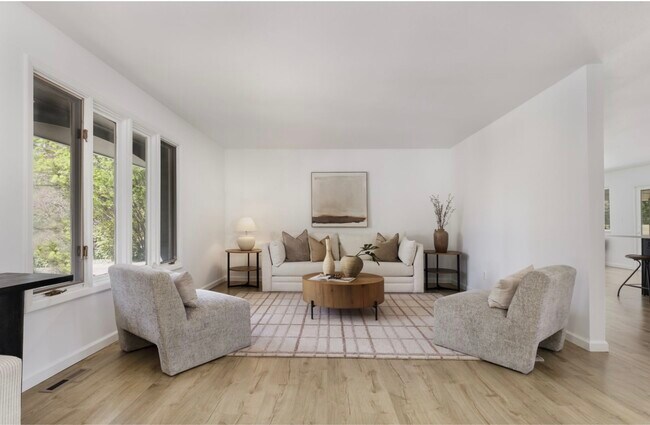Foto del edificio - 6909 Harvest Rd