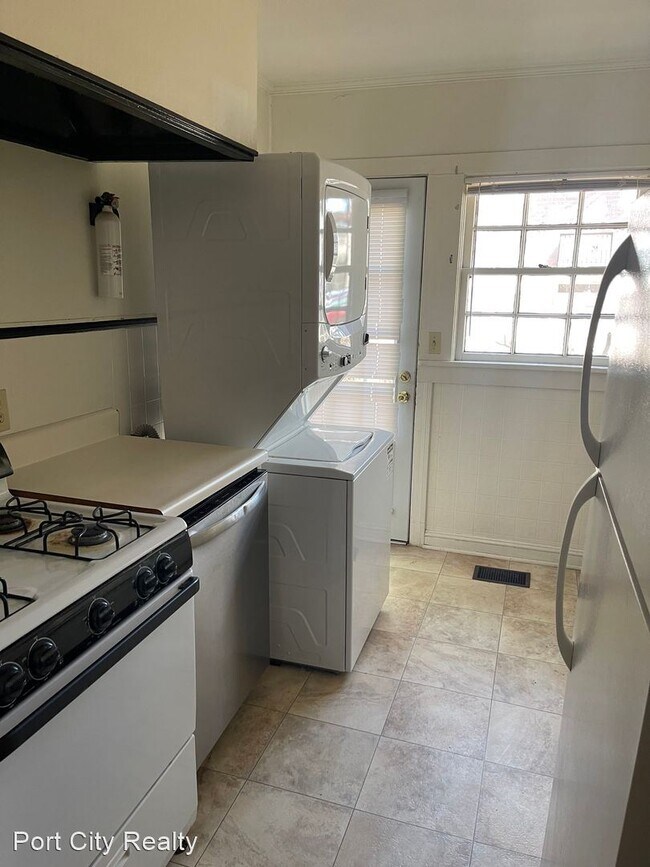 Foto del edificio - 1 br, 1 bath House - 335 Boulevard