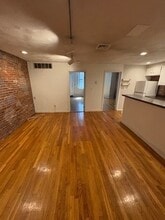 Building Photo - 197 Beacon St