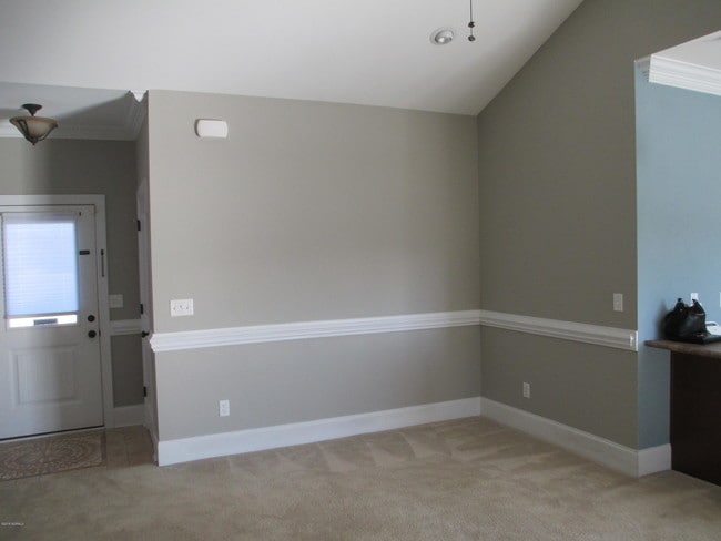 Building Photo - 173 Windfield Ln