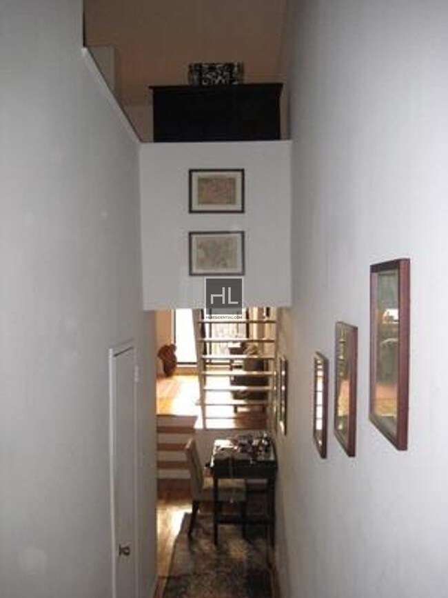 Building Photo - East 65th Street