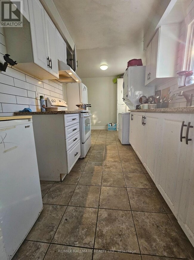 Building Photo - 88 B Bernick Dr