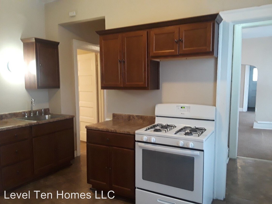 Foto principal - 823 S 11th St