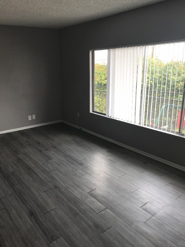 Foto del edificio - 2816 W 182nd St