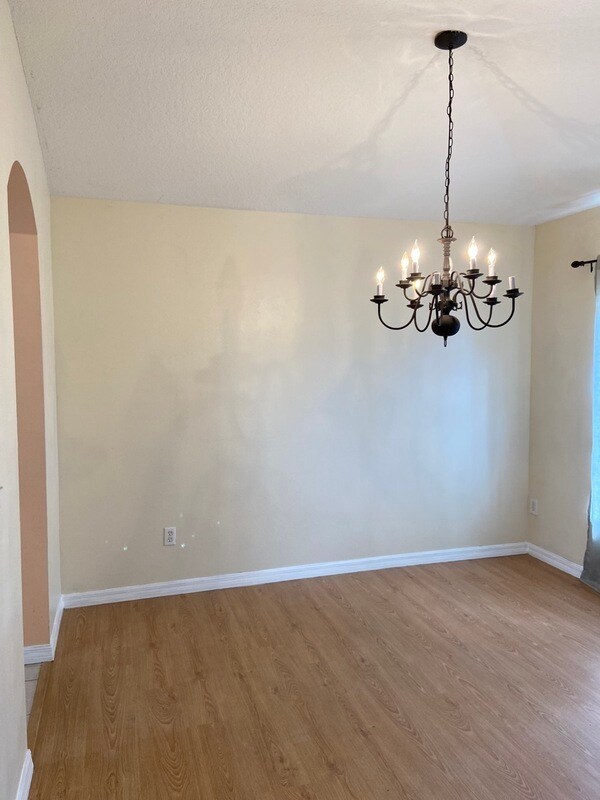 Building Photo - 214 Prince Charles Dr
