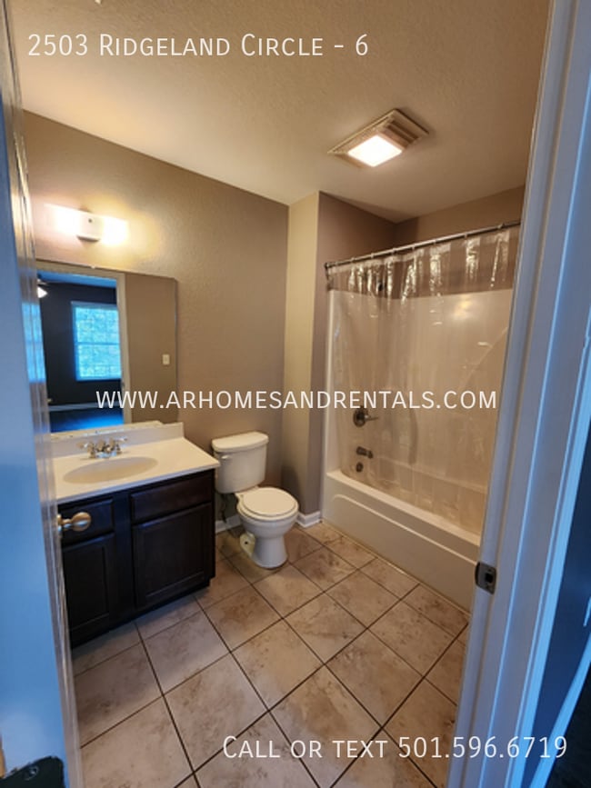 Building Photo - 2503 Ridgeland Cir