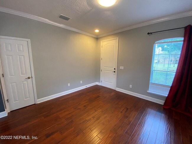 Building Photo - 6127 Eclipse Cir