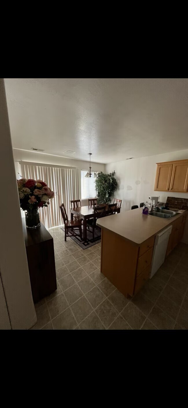 Foto del edificio - 1602 N Stevens Dr