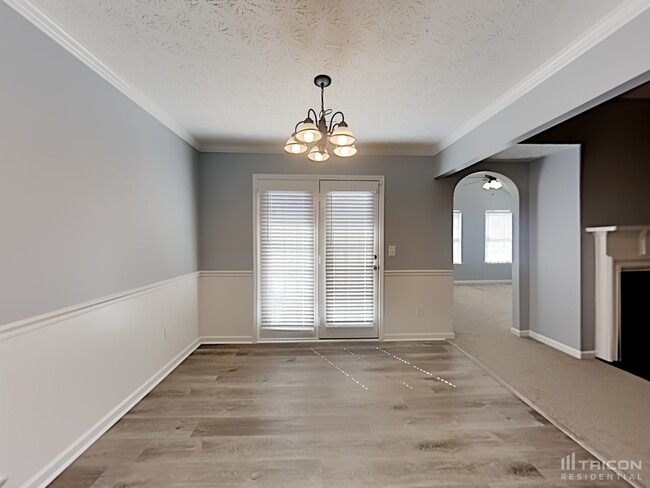 Building Photo - 1000 Borrington Ln