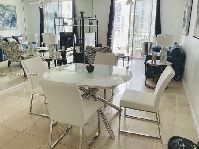 Foto del edificio - 185 SE 14th Terrace