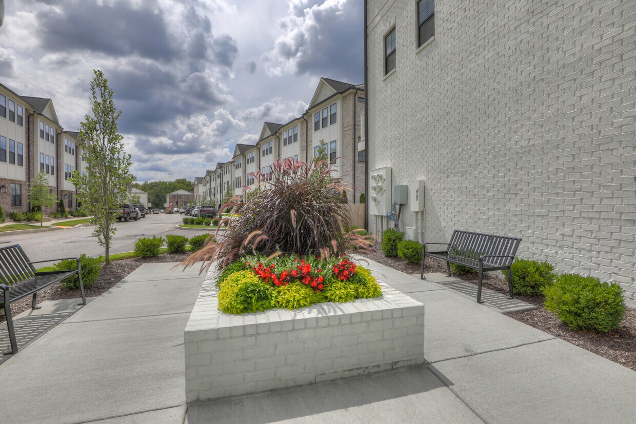 2006 Old Creek Ln, Franklin, TN 37064 Townhome Rentals in Franklin TN