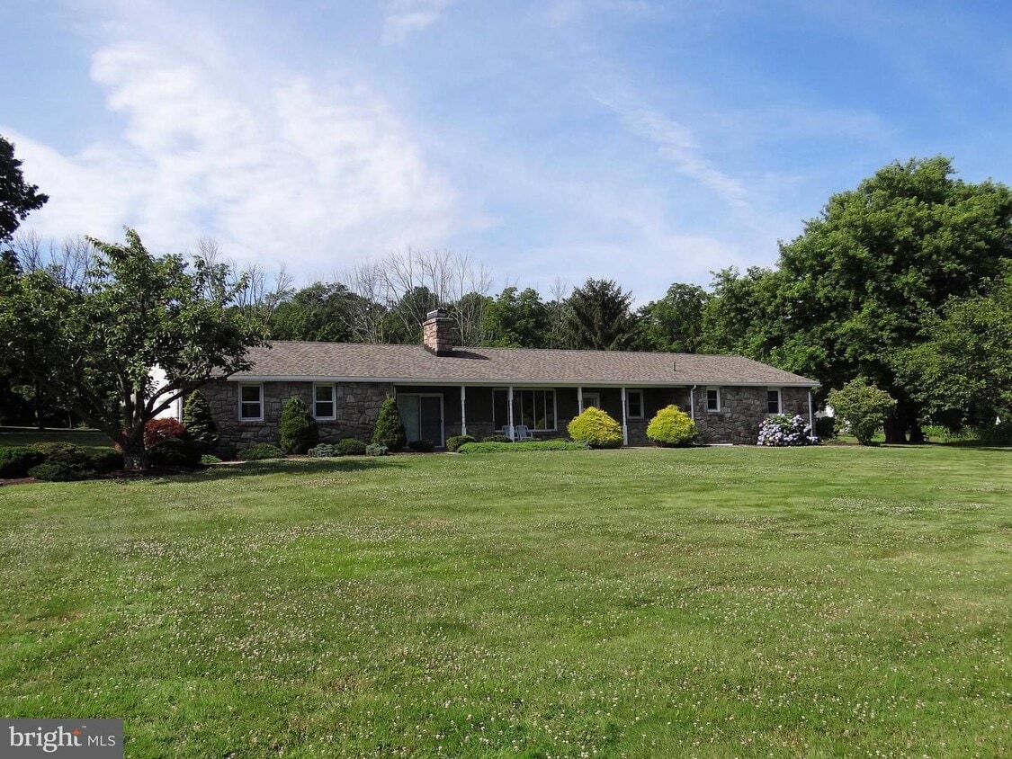 1943 Little Conestoga Rd, Elverson, PA 19520 House Rental in Elverson