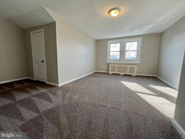 Building Photo - 208 Homecrest Ave