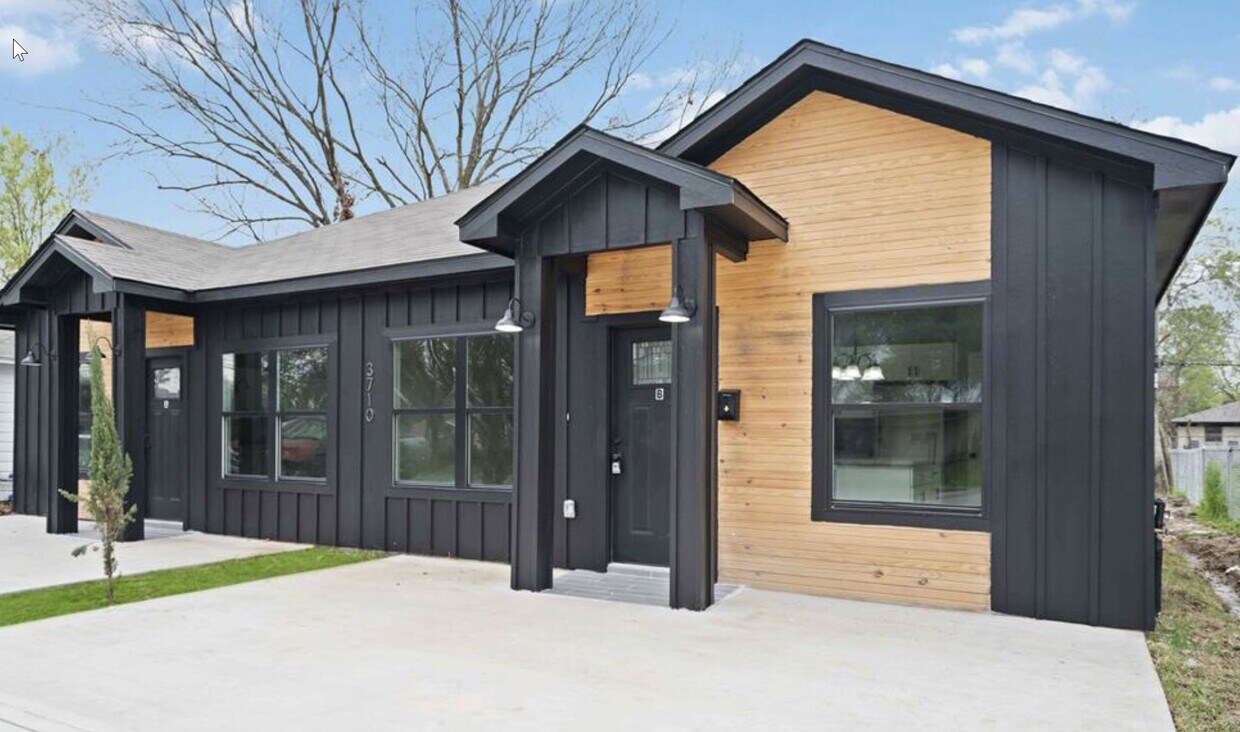 Foto principal - 8136 Bassett St