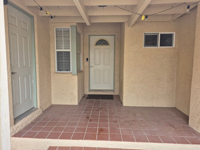 Building Photo - 1516 Lincoln Ave