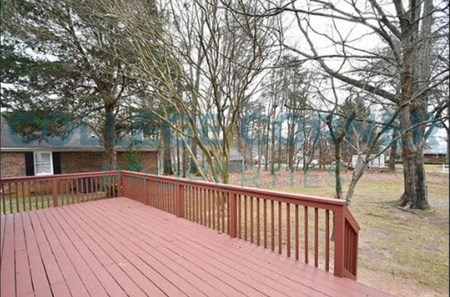 Building Photo - 1456 Brookwood Dr