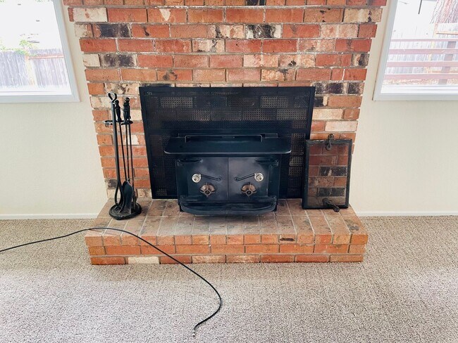 Foto del edificio - Wonderful South Salem Home in great neighborhood.