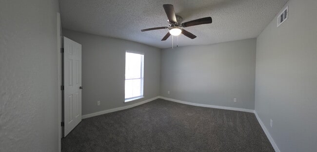 Building Photo - Skylar Pointe