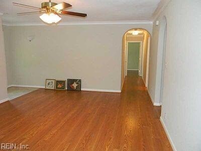 Foto del edificio - 2233 Paris St