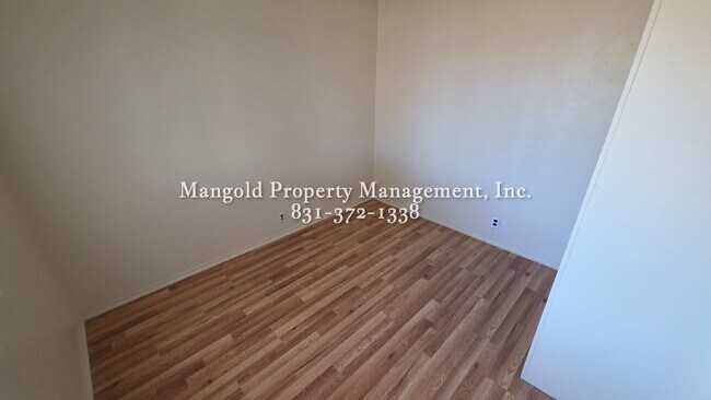 Foto del edificio - 24274 Washington St