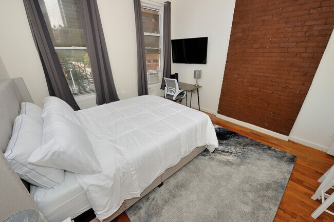 Foto del edificio - 300 E 92nd St